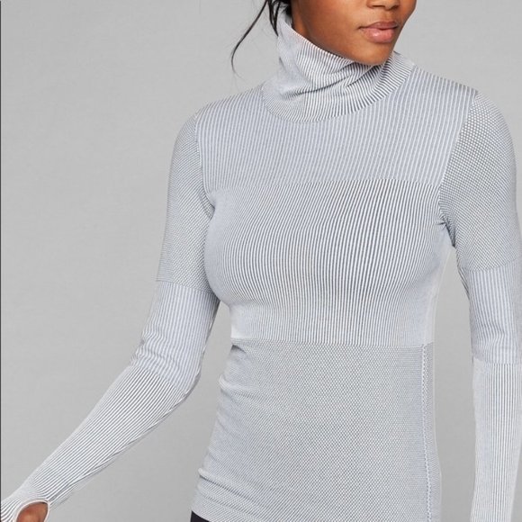 athleta flurry base layer turtleneck